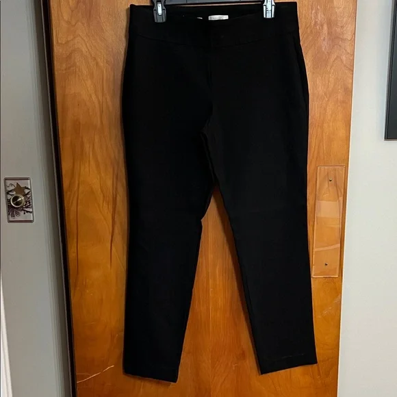 Women’s Van Heusen Black Slim Fit Stretch Pull-On Pants - Picture 2 of 9